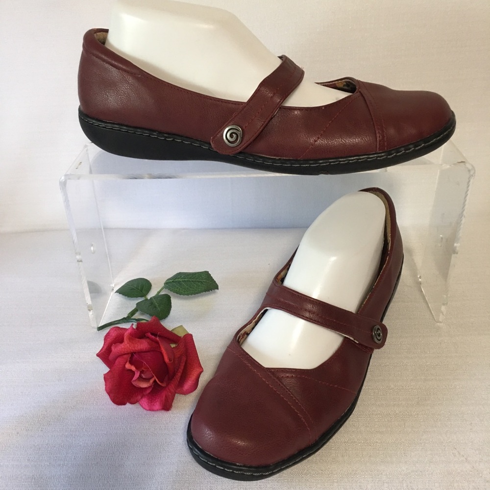 Hush Puppies Soft Style Mary Jane Shoes Sz 11 burgundy/wine EUC Like new - Picture 1 of 13